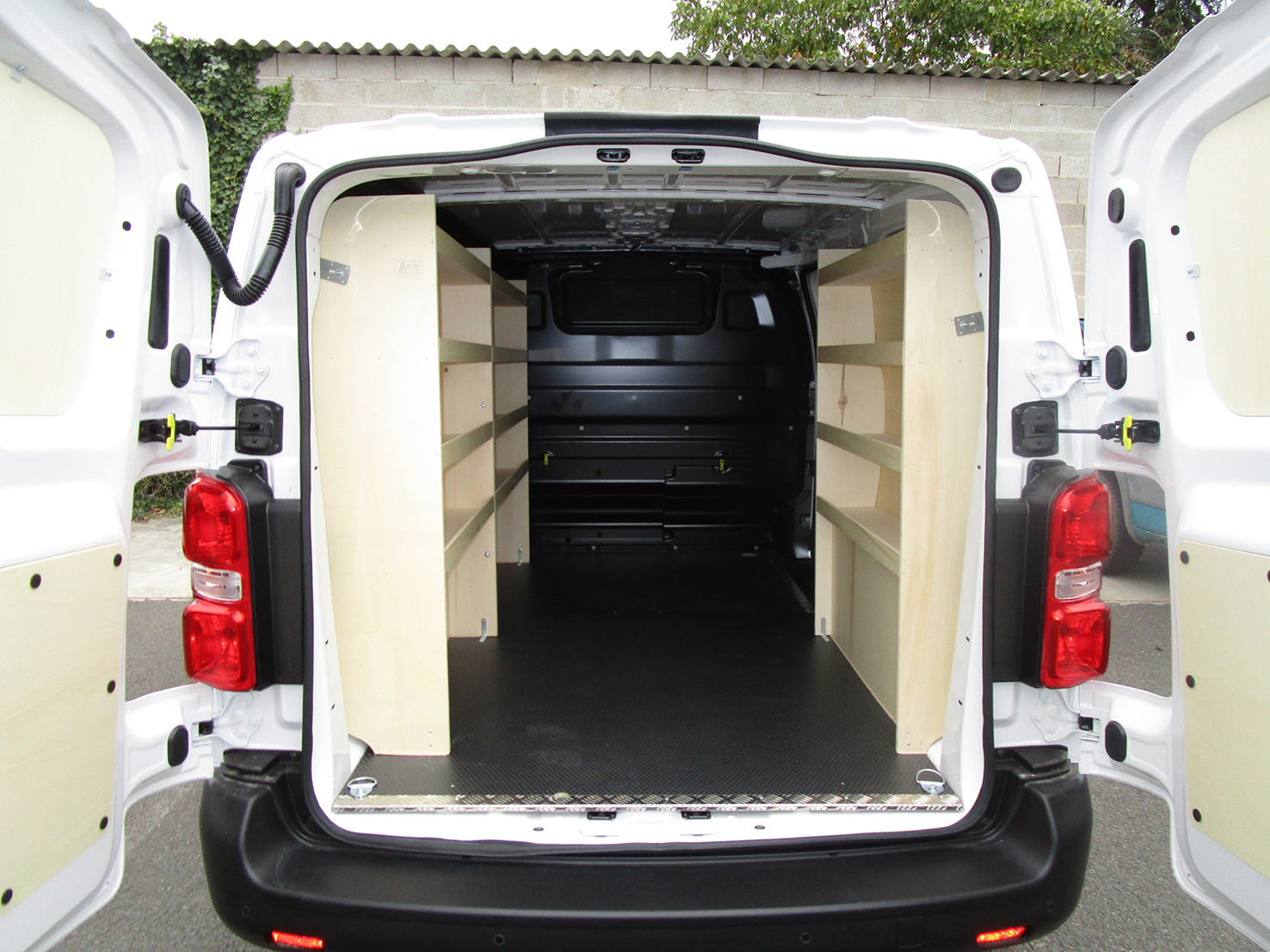 Kit habillage peuplier naturel sans plancher Expert, Jumpy, Scudo, Vivaro, Proace - AECY501B